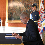 Obrázek epizody Česko má dva premiéry a od příštího týdne novou vládu. Zatím bez Turka