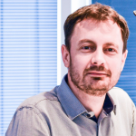 Obrázek epizody Eduard Heger - Pripravujeme plán na postupné otváranie, nemôžeme však prepadnúť ľahkovážnosti