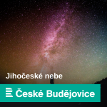 Obrázek epizody Orlí mlhovinu a Sloupy stvoření ukazuje obří fotografie na fasádě českobudějovické hvězdárny