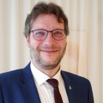 Obrázek epizody Lékárníci: Očkování v lékárnách prosadí jen rozhodující politická vůle