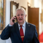 Obrázek epizody Z Česka se stal černý pasažér NATO. Škrty nezachrání ani Trumpova pochvala