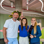 Obrázek epizody „Byznysu se dává lidská stránka. Není jedna strana, která je obchodní, a druhá, která potřebuje pomoc. Stává se z toho jeden celek". O fungujícím a udržitelném propojení nezisku a byznysu s Václavou Svobodovou ze společnosti ROSSMANN.