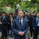 Obrázek epizody Nový maďarský premiér míří do Bruselu, kde ho čeká první velká zkouška. Promění zemi do srpna?