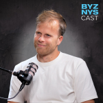 Obrázek epizody Jak se dělá velký byznys v Dubaji a na středním východ - Pavel Krajčík (Lasvit)