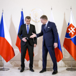 Obrázek epizody Slovensko vychází Babišovi až skandálně vstříc. Jeho vztah s Ficem je hlavně obchodní