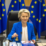 Obrázek epizody Evropa je v bitvě, varuje šéfka EK. V prvním projevu od znovuzvolení překvapila mimo jiné kritikou Izraele
