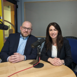 Obrázek epizody Co čeká samoživitelku u soudu, když nemá finance na právníka? A jak vám může změnit život, když vás někdo najednou zastoupí pro bono? S advokátem Lukášem Duffkem z Rowan Legal