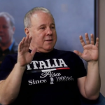 Obrázek epizody Hrdinka: Diskotéka byla západ socialismu. Zamkla se mříž, uvnitř whisky, západní pecky, žádnej dozor