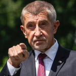Obrázek epizody Kde hledá Babiš obejmutí a s kým opéká krůtu? Jak vypadá zahraniční politika jeho vlády