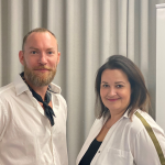 Obrázek epizody Kadeřník hvězd Marty Tyl: I do vlasů se podepisuje nálada ve společnosti a stres. Vlasové ztráty jsou významnější