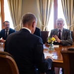 Obrázek epizody Prezident Petr Pavel to hraje politicky dobře. A Andrej Babiš taky