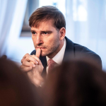 Obrázek epizody Bouře na ministerstvu zdravotnictví. Na analýzu o efektivitě zaměstnanců padl skoro milion korun