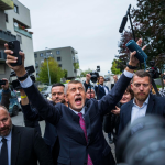 Obrázek epizody Rok 2025 v Česku: Předvolební agrese, konec strejců v ODS i nová protiukrajinská vláda