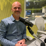 Obrázek epizody Miroslav Veith: Šedý zákal je vlastně stejný jako řídnutí kostí. Ke stárnutí patří