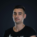 Obrázek epizody MMA trenér Šebák: Karlos odmlouvá, Škvor chce pozornost, Bledá dortík. Fighteři jsou jako děti