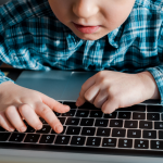 Obrázek epizody Daniel Lessner: Výuku informatiky čeká po 17 letech revoluce