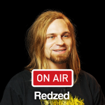 Obrázek epizody Redzed ON AIR: „Jsem spíš introvert, ale ve svojí hudbě si umím i zařvat.”