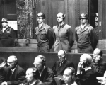 Obrázek epizody 25. října: Den, kdy začal v Norimberku „lékařský proces“