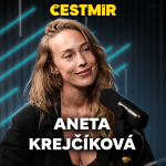 Obrázek epizody Aneta Krejčíková. „Nedomazlené“ dětství, sexistické poznámky, herecké škatulky a nekomfort jako cesta k zocelení