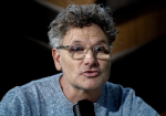 Obrázek epizody Stydím se, že se tolik odhaluju. Ale neumím to jinak, přiznává Patrik Hartl