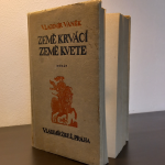 Obrázek epizody ZAPOMENUTÉ KNIHY | Vladimír Vaněk - Země krvácí země kvete | Úvod