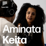 Obrázek epizody #62 Aminata Keita: Ptáčci jsou symbolem svobody – neplatí pro ně stejné hranice. Na této inscenaci mi velmi záleží.