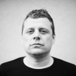 Obrázek epizody Konektor: Honza Křížek má novou desku a kapelu. Máme s ním rozhovor. Mišík je bůh a Český slavík má nového Karla (Janečka).