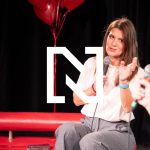 Obrázek epizody Zatímco u nás do sebe lidi v naštvání strčí, v Americe na sebe vytáhnou bambitku, říká zpravodajka Ciglerová