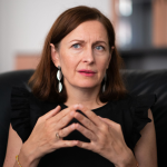 Obrázek epizody Advokát Babiše ml. i Šimáčková Laurenčíková kandidují na ombudsmana. U poslanců ale nejspíš uspějí jiní