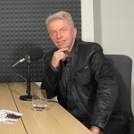 Obrázek epizody Vítek Martinec vs. houslový virtuos Jaroslav Svěcený