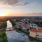 Obrázek epizody #Nebudu doma 5. díl: Na srdce jsou Poděbrady, Hrabala hledejte v Nymburku a Kersku