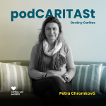 Obrázek epizody [Ozvěny Caritas] Od volantu v Kosovu k terapeutickému rodičovství