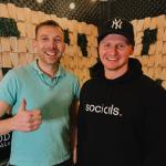 Obrázek epizody 🤝 Klienty seženeš vždycky, ale talenty ztrácíš jednou provždy – Daniel Bauer | Podcast Z Podpalubí