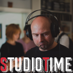 Obrázek epizody Studiotime #49 s Kakaxou: „Čtyři stopy stačí, drahoušku.“