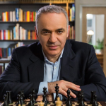 Obrázek epizody 10. února: Den, kdy byl Garri Kasparov poražen v první partii superpočítačem Deep Blue firmy IBM