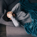 Obrázek epizody Krvácíš a bolestí lezeš po čtyřech? Hlavně ať to nepoznají v práci