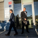 Obrázek epizody Jak Piráti ostrouhali ve Sněmovně a Turkovi se vzdálil vládní post