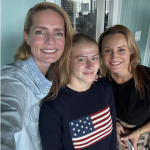 Obrázek epizody Budují školy tam, kde kvůli přírodním katastrofám chybí možnosti vzdělání a infrastruktura. O pomáhání na druhém konci světa s Karolínou Bosákovou z Nadačního fondu Happy Hearts.