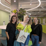 Obrázek epizody Smečka z Knihánkova romantický název organizace, která pomáhá dožít starým a nemocným pejskům doma.