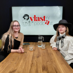 Obrázek epizody Vlastní Podcast o hudební tvorbě: Chci bourat známé vzorce, říká zpěvačka Karolinna