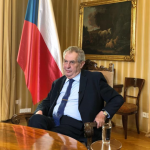 Obrázek epizody "Prezident Miloš Zeman po operaci odpočívá, dnešní program ruší." Rádiu Z to řekl mluvčí Jiří Ovčáček.