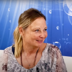 Obrázek epizody Petra Adámková, Zpíváním Zemi jako cesta k sobě