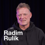 Obrázek epizody Radim Rulík: Neřvu na hráče v zápase, na střídačce musí být klid a podpora. V tréninku ale řádím.