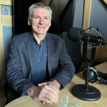 Obrázek epizody Šéf zbrojařské asociace Jiří Hynek: Přístup bank snižuje obranyschopnost Evropy