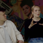 Obrázek epizody 90’ pro mladé: „Jsi pro nás takové zjevení z minulého století Vypnutí mobilu bych ocenila"