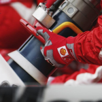 Obrázek epizody Palivá a mazivá v F1. Exkluzívna návšteva laboratória priamo na okruhu | EisKing TECH