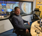 Obrázek epizody Země V4 se měly dohodnout na zastropování cen pohonných hmot, řekl v Press klubu šéf Chcípl pes Jakub Olbert