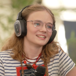 Obrázek epizody Když se rýpeme v kauzách na menších městech, chodí urážky i výhrůžky. O to důležitější ta práce je, říká Fialová