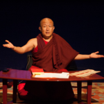 Obrázek epizody Proč jsou většinou lamové a učitelé tibetského buddhismu muži? - Dzongsar Jamyang Khyenste Rinpočhe